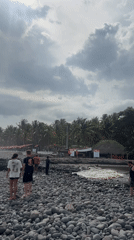 Evening beach scenes documented at El Tunco, El Salvador