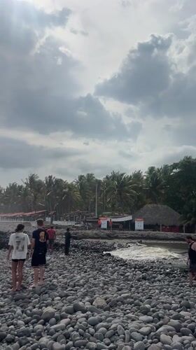 Evening beach scenes documented at El Tunco, El Salvador