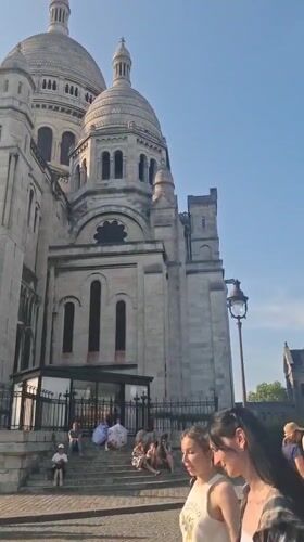 Afternoon at Sacré-Cœur and the Montmartre hilltop