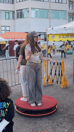 Spring afternoon leisure activities documented across Alanya, Turkey