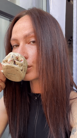 Huskies and handmade ceramics on a summer morning in Udmurtia