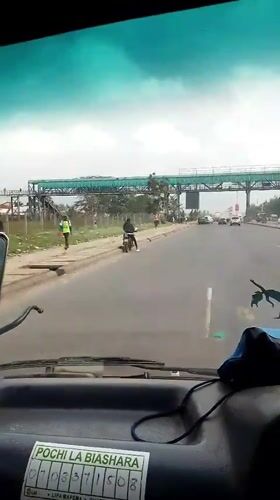 Light traffic, pedestrian activity observed on Nairobi road
