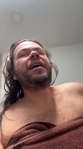 Man performs passionate bathroom concert in Mexican town