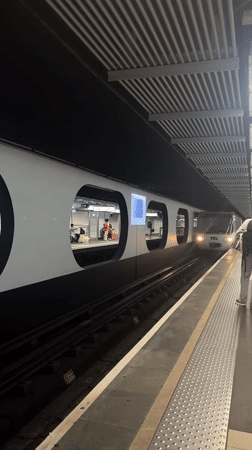 Metro train 528 arrives at Lyon station platform