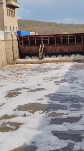 Water release operations documented at Moscow Canal lock