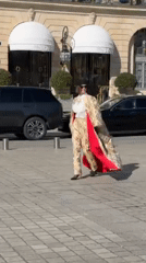 Routine Paris street life documented across luxury district