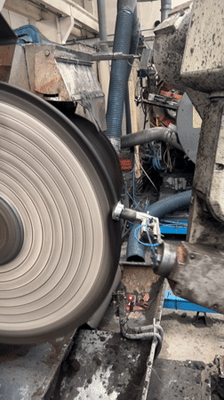 Industrial grinding operation documented at Sevlievo factory