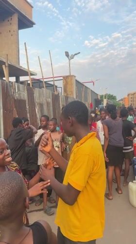 Onitsha residents navigate street life amid power and water shortages