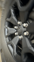 Automotive service work documented at Krasnoyarsk garage facility