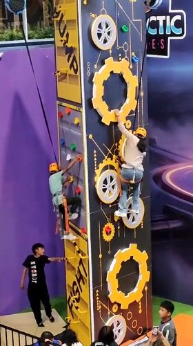 Late-night family recreation at Ecuador indoor play centers