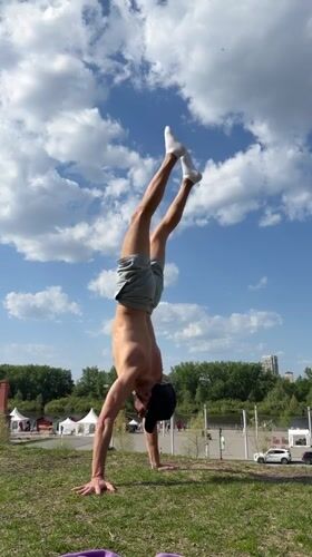 Weekend leisure activities observed across Tyumen parks and plazas