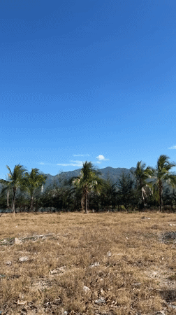 Morning scenes documented in Nam Nha Trang coastal area