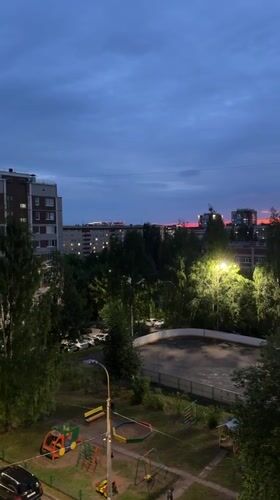 Izhevsk sunset backdrop to a casual cooking conversation online