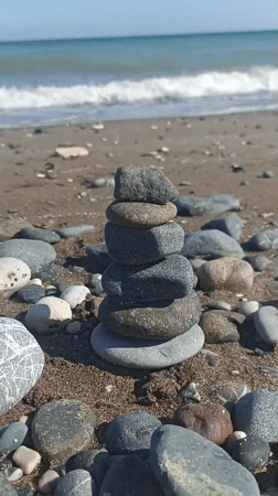 Beach art and stone stacking afternoon in Mezitli