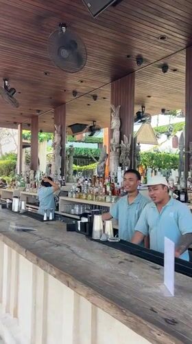 Cliffside Bali resort: pool, bar, and ocean views