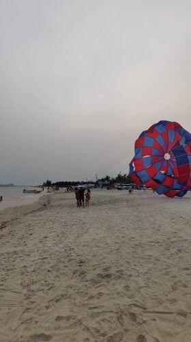 Parasailing session captured at Bai Chay beach, Vietnam