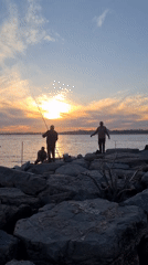 Sunset gatherings bring fishing and dancing to Kadıköy waterfront