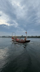Morning river activity captured in Đà Nẵng, Vietnam