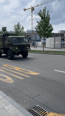 Military convoy with artillery observed in Belgrade streets