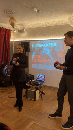 Interactive presentation with buzzers observed in Moscow