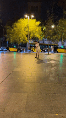 Night skateboarding gathering draws youth to Barcelona plaza
