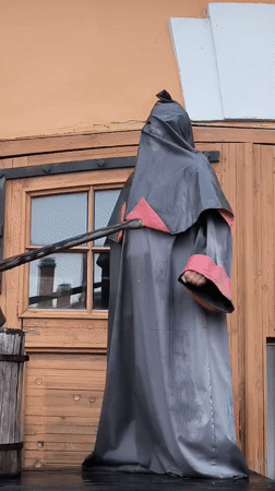 Street scenes and displays around Saint Petersburg