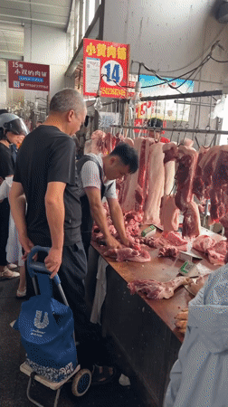 Daily life unfolds in Jiangjin markets and streets