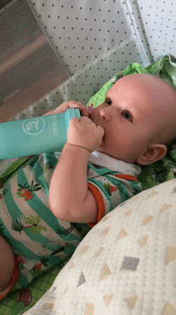 Mother documents baby's daily routine in Moscow home