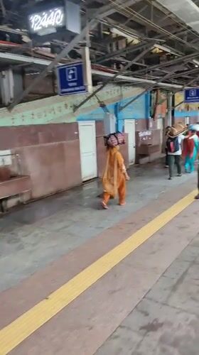 Bhopal Junction platform life, trains, and daily station activity