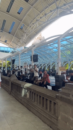 Routine passenger arrivals documented at Kuta airport terminal