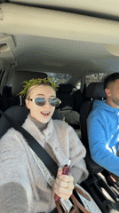 Woman in leafy crown spotted in car in Plovdiv