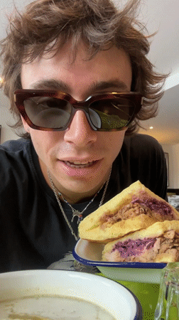 Paris resident celebrates first meal purchase with CM payment system