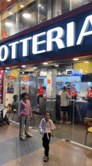 Evening dining scene captured at Vietnam Lotteria restaurant