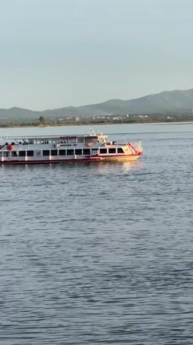 Passenger boat Sapsan 333 spotted on Khabarovsk waterway