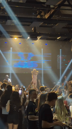 Live music performance draws crowds to Tsarevo nightclub