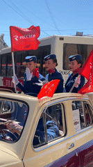 Vintage Soviet vehicle parade draws crowds in Saint Petersburg