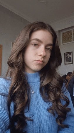 Students record videos, take selfies in Bulgarian classroom