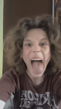 Teen documents afternoon bedroom activities in Pélussin, France