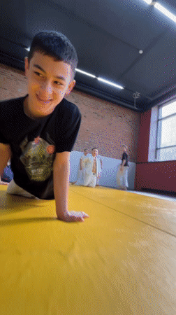 Youth martial arts class documented in Krasnoyarsk gymnasium