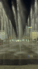 Nighttime fountain show draws crowds to illuminated Da Nang square