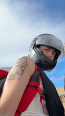 Motorcyclist with tattoos spotted in Córdoba