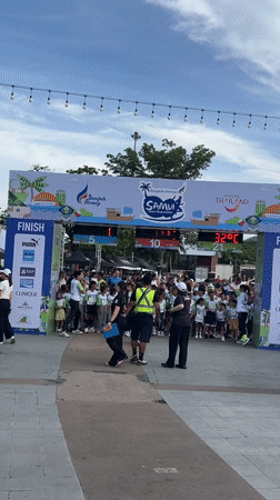 Kids' fun run kicks off Samui Half Marathon amid mascots and confetti