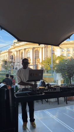 Outdoor DJ party draws crowds in central Sofia