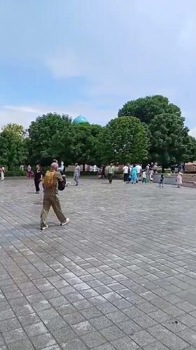Browsing souvenir shops and blue domes in central Samarkand