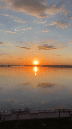 Sunset documented over Votkinsk Reservoir by multiple witnesses