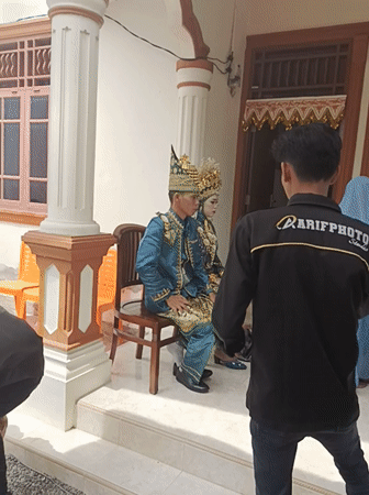 Traditional wedding ceremony held in Kruet Teumpeun, Indonesia