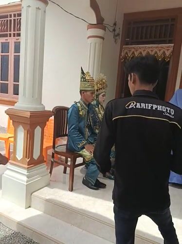 Traditional wedding ceremony held in Kruet Teumpeun, Indonesia
