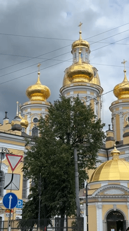 Morning stroll through Saint Petersburg's streets and landmarks