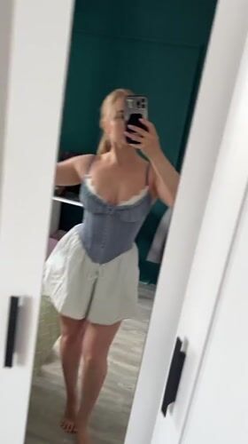 Morning mirror selfie session in Tyumen bedroom