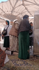 Pilgrims gather at Prophet's Mosque courtyards in Medina